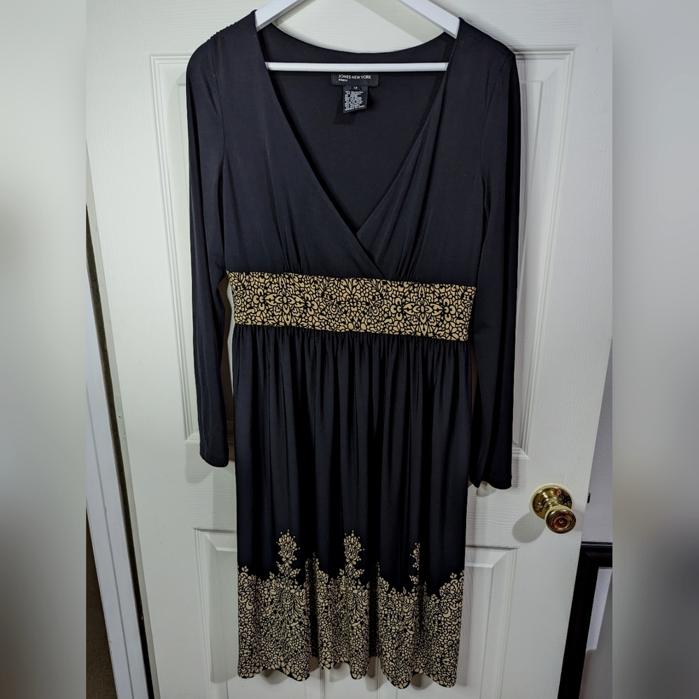 Jones New York black & tan dress  V neck poly spandex  size 12